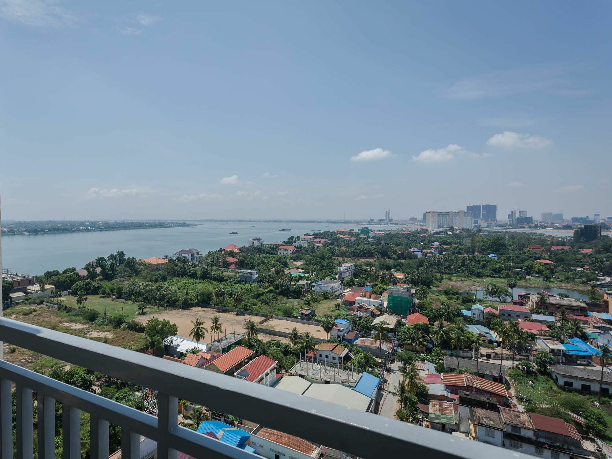 MekongView 2 CondoTel Phnom-Penh Buitenkant foto
